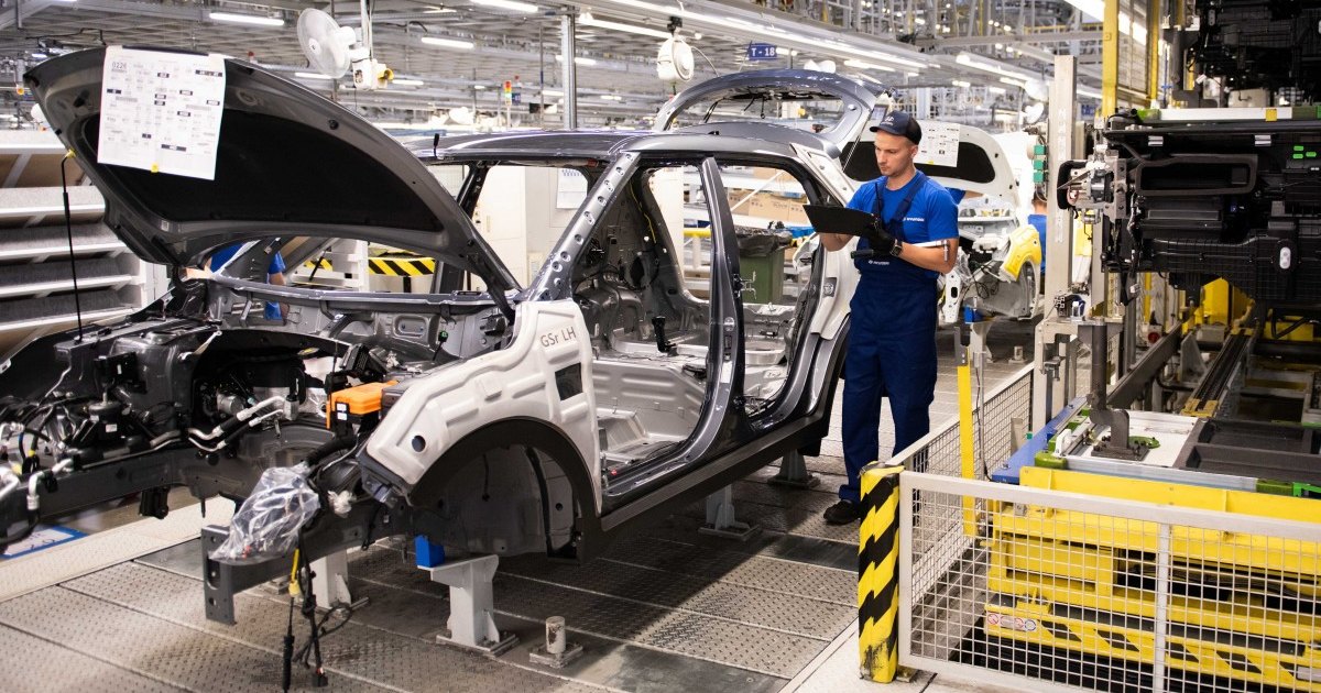 Завод Hyundai в Петербурге ожил, но машин россияне не увидят