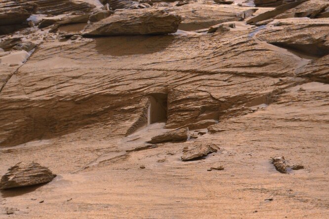 На Марсе обнаружили нечто, похожее на вход в «древнюю гробницу»