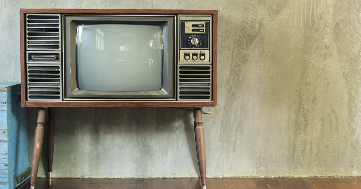 Жителям было не до смеха! История о том, как старый телевизор на целых полтора года оставил всю деревню без интернета